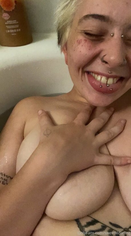 sweetlildarling star naked pic