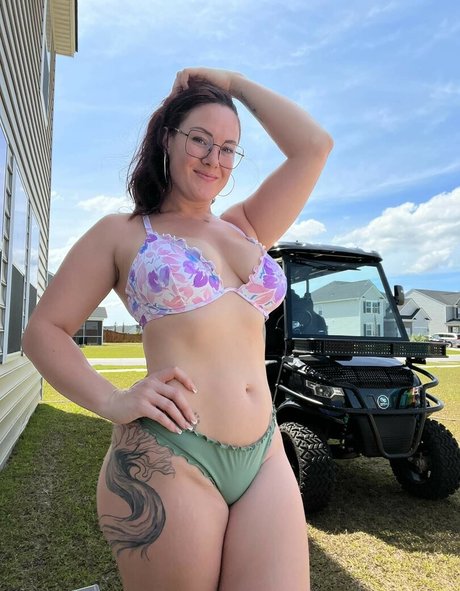 Carrarhae sexy model photos