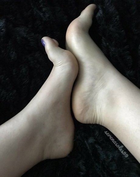 serenasoles99 model porn pics