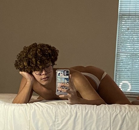 nsfwtwinx pornographic model archive