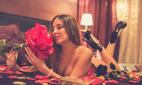 teasye naked star photos