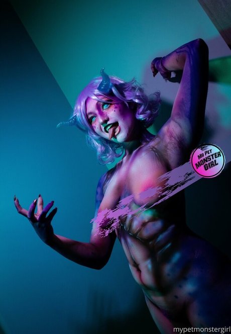 gloves onlyfans exclusive img