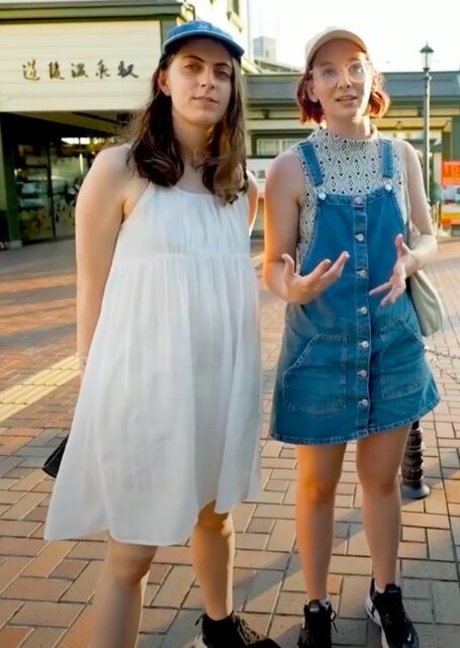 girl on girl onlyfans nice picture