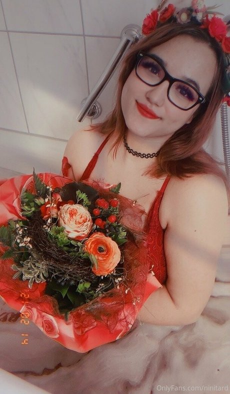 ninitard adult star pic