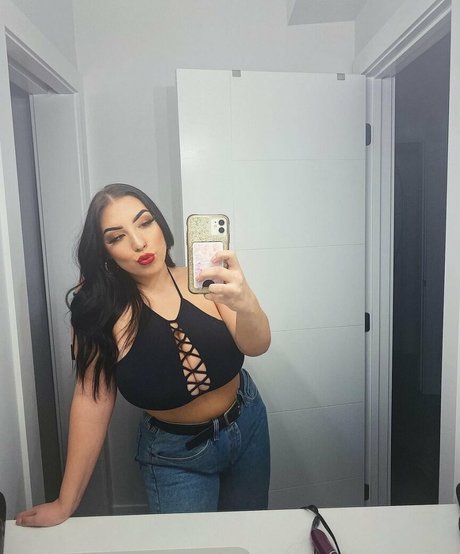 Isabelle Maltais adult actress img