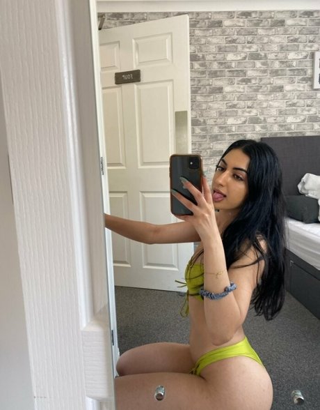 Reshmaxoxo art pornstar pictures