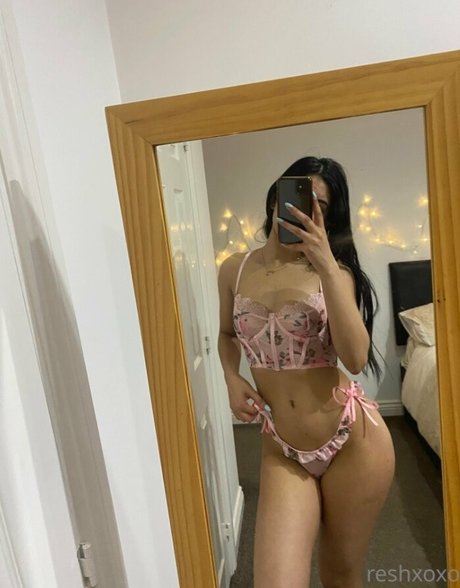Reshmaxoxo sexy model archive