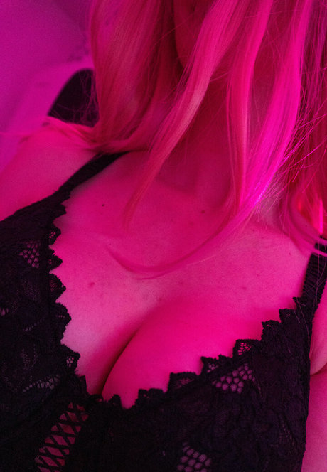 lunaslagoona hot actress image