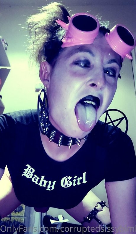 corruptedsissybimbodoll profile pic