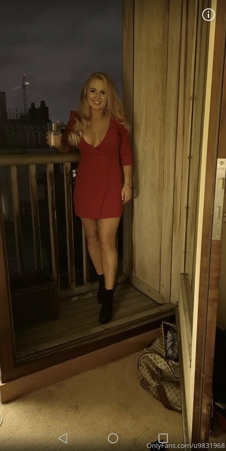 gushinggeegeefree model exclusive image