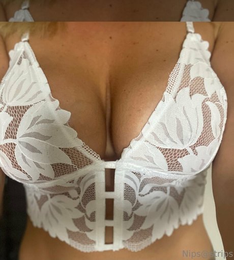 veterinarian onlyfans hot nude image