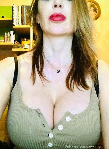 sexy mom 69 erotic model img
