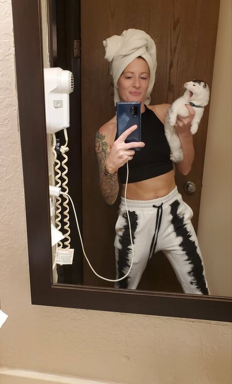 mikaylarainesfans pornstar naked image