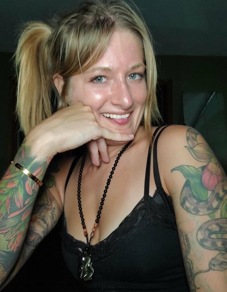 mikaylarainesfans pornstar picture