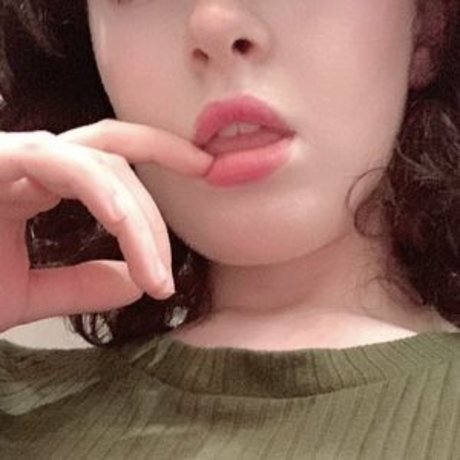 Peachieteas nude actress galleries