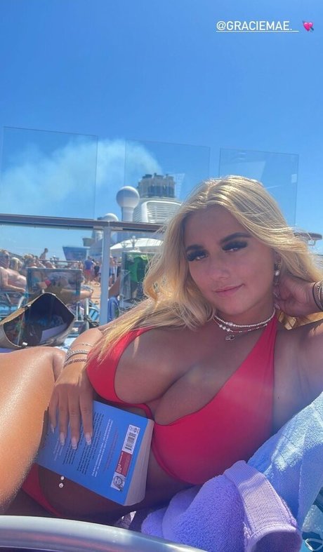 Gracie M model nice picture