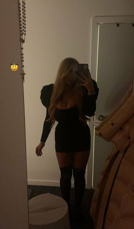 Gracie M high quality model images