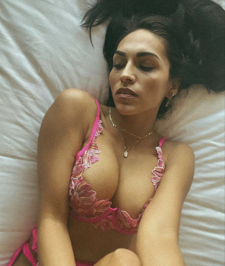 arab thick onlyfans hd photo