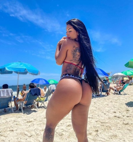 Clara Batista nude model image