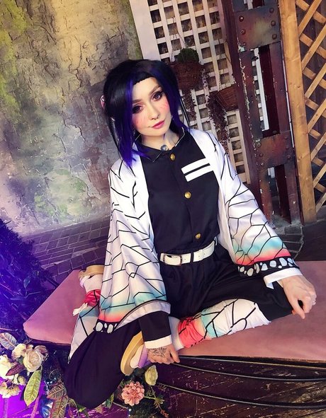 Zirael sg sexy model picture