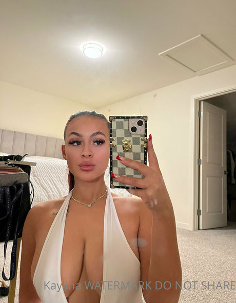 famous female onlyfans free porn picture