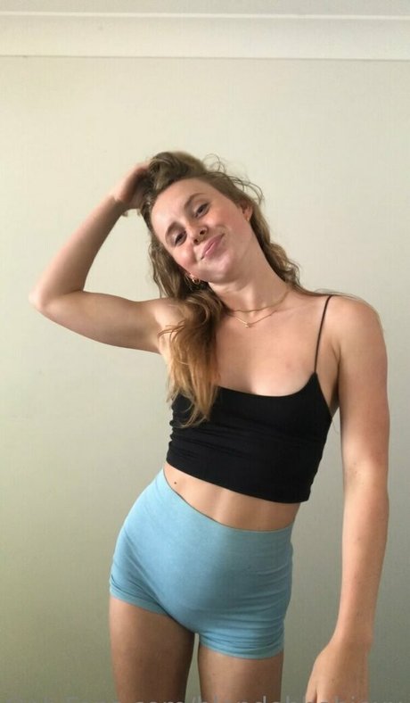 blondebhabiexx hot model pic