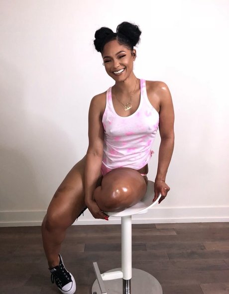 Maliah Michel pornstar exclusive photo