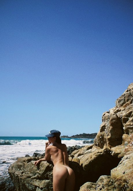 Seashark exclusive pornstar pics