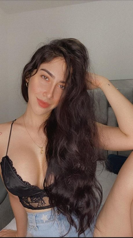 Saralia_ pornstar erotic pictures