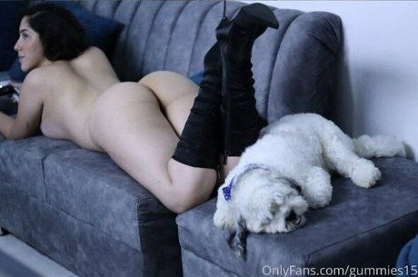 Saralia_ porn model pic