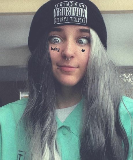 petite teen onlyfans naked pics