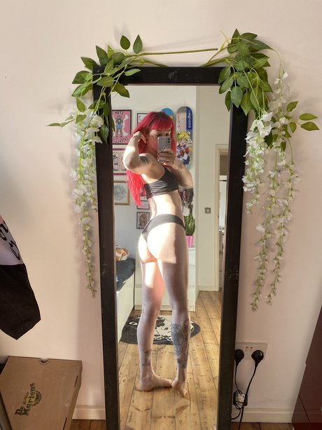 Foxxtailz star pretty pics