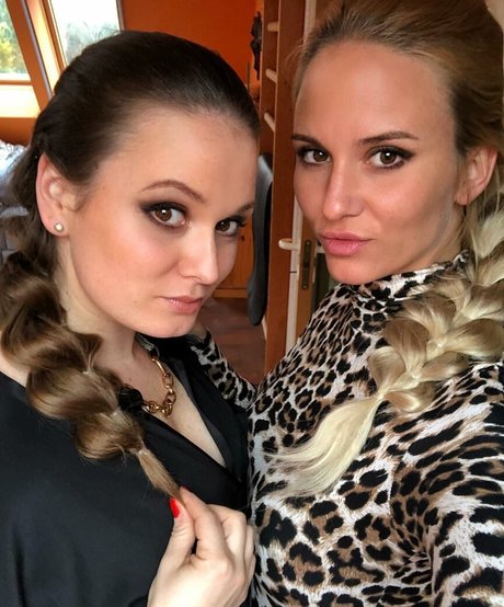 Natasha Thomsen star perfect photo