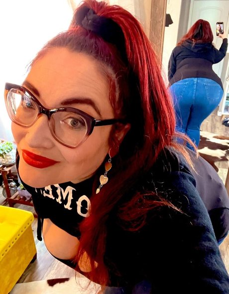 Allie Wayne pornographic star img