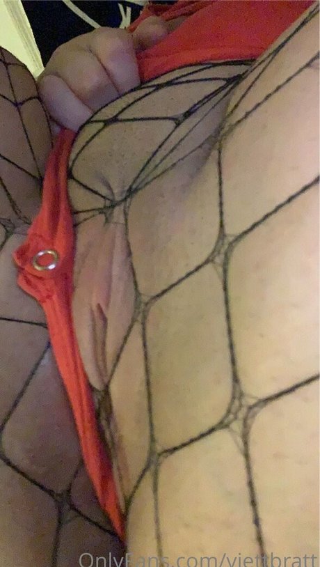 viettbratt naked actress archive