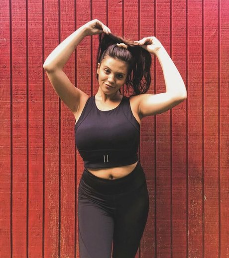 Kaylee Burnett xxx model pics