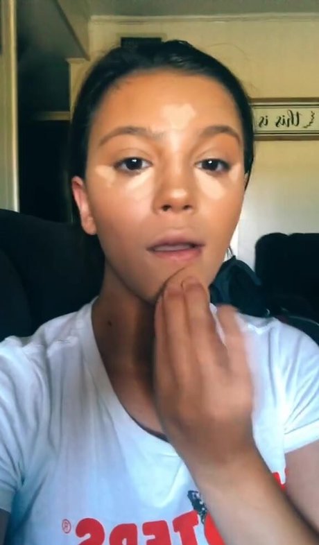 Kaylee Burnett star nude pictures