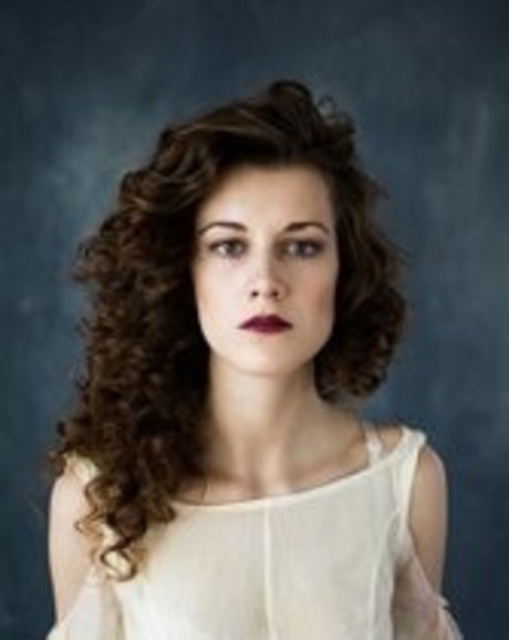 Lea Knoff exclusive model image