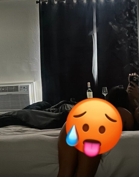 Daria Hadipour pornstar top photo