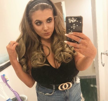 arab wife onlyfans xxx images