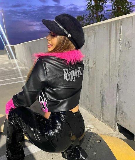 Thestarvasquez sexy star img
