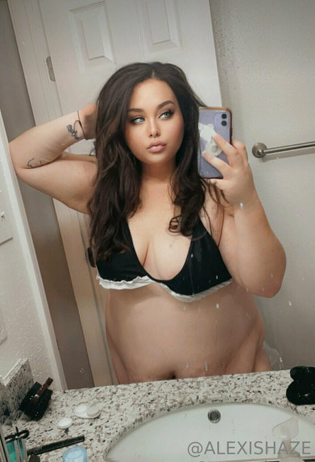 alexishaze pretty model gallery