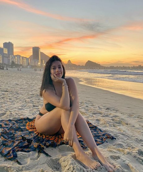 Anah Elisa perfect actress img