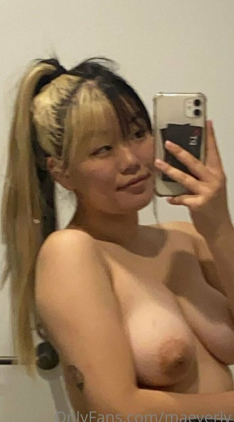 maeverly model perfect pic