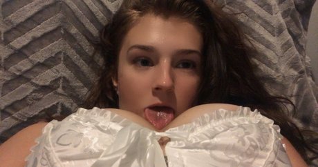 nude yoga onlyfans top gallery