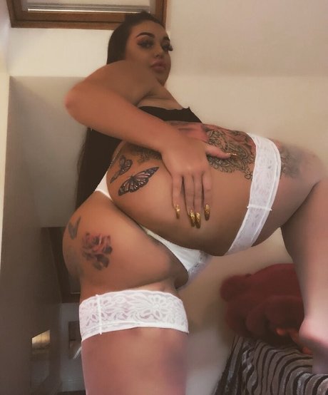 naughtybitchhh8 star hd picture