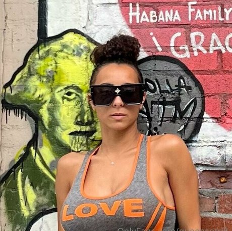 brunette milf onlyfans free porn gallery