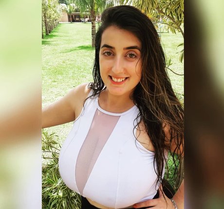 Michelly Rebechi star free pictures