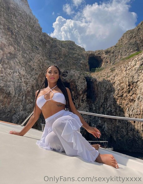 sex teen onlyfans beautiful naked photo