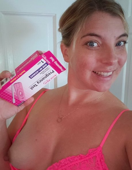 pregnantprincess hot actress pics